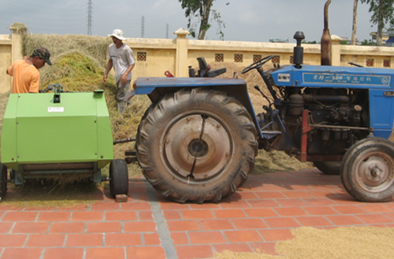 Chế tạo máy thu và bảo quản rơm cho nông dân